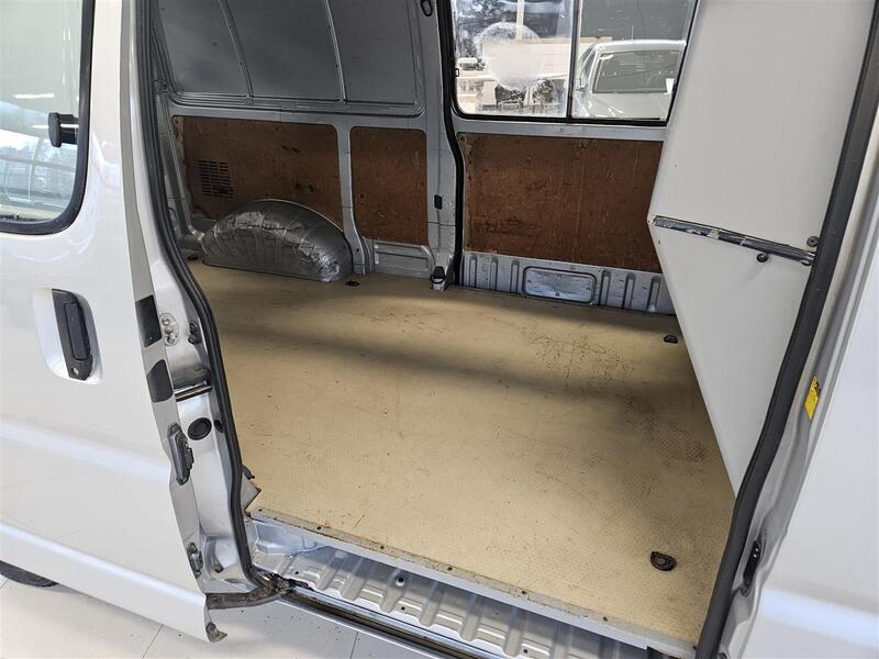 Toyota Hiace vaihtoauto