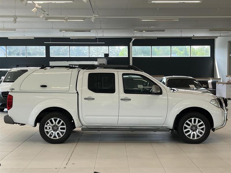 Nissan Navara vaihtoauto