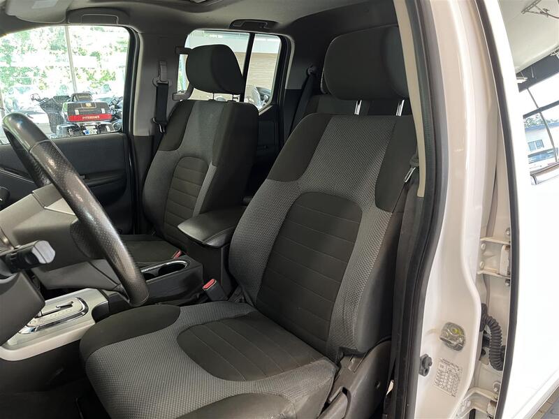 Nissan Navara vaihtoauto