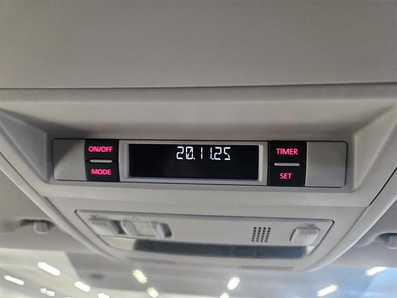 Volkswagen Caravelle vaihtoauto