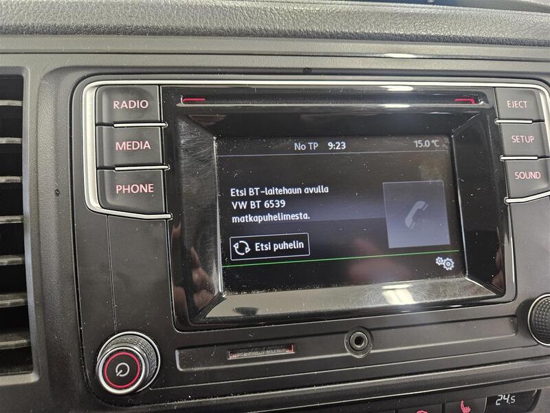 Volkswagen Caravelle vaihtoauto