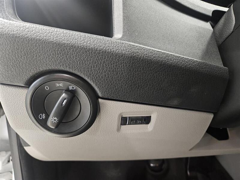 Volkswagen Caravelle vaihtoauto