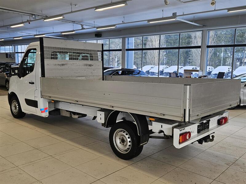 Nissan NV400 vaihtoauto