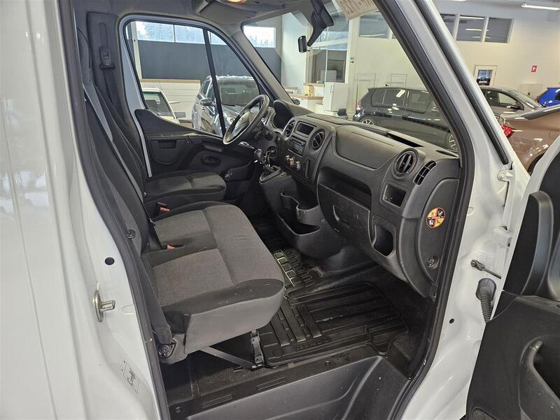 Nissan NV400 vaihtoauto