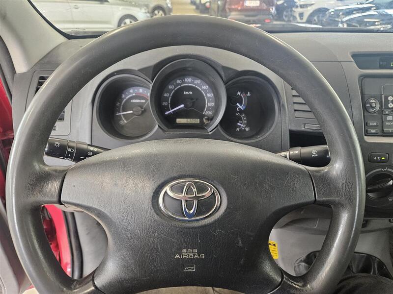 Toyota Hilux vaihtoauto