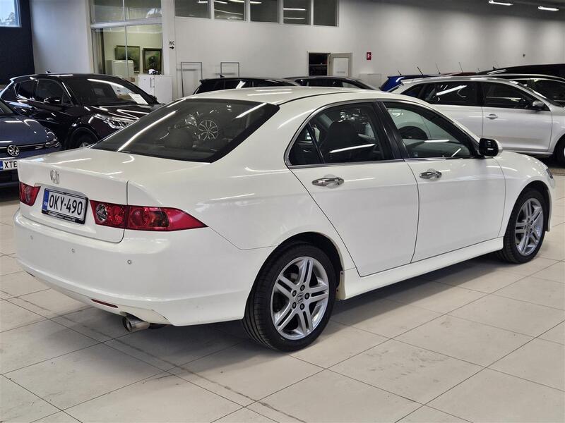 Honda Accord vaihtoauto