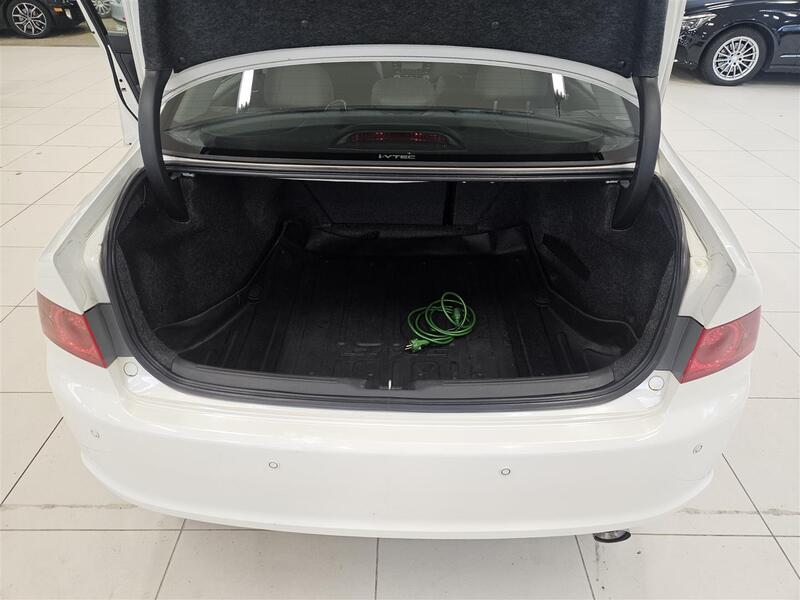 Honda Accord vaihtoauto