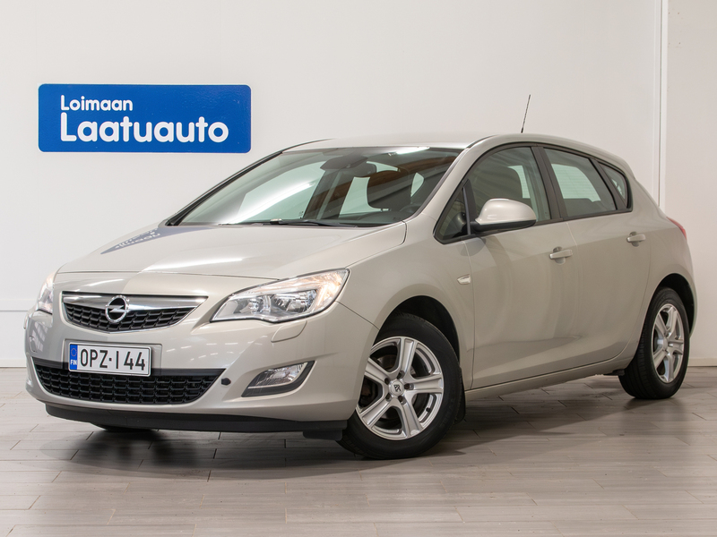 Opel Astra vaihtoauto