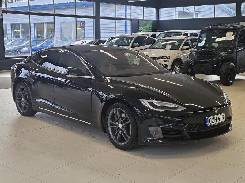 Tesla Model S vaihtoauto