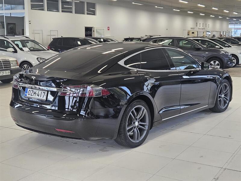 Tesla Model S vaihtoauto