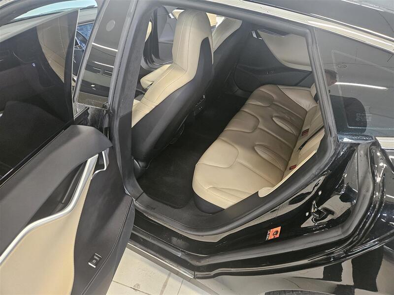 Tesla Model S vaihtoauto