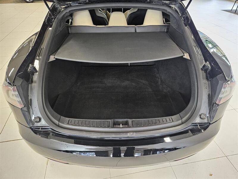 Tesla Model S vaihtoauto