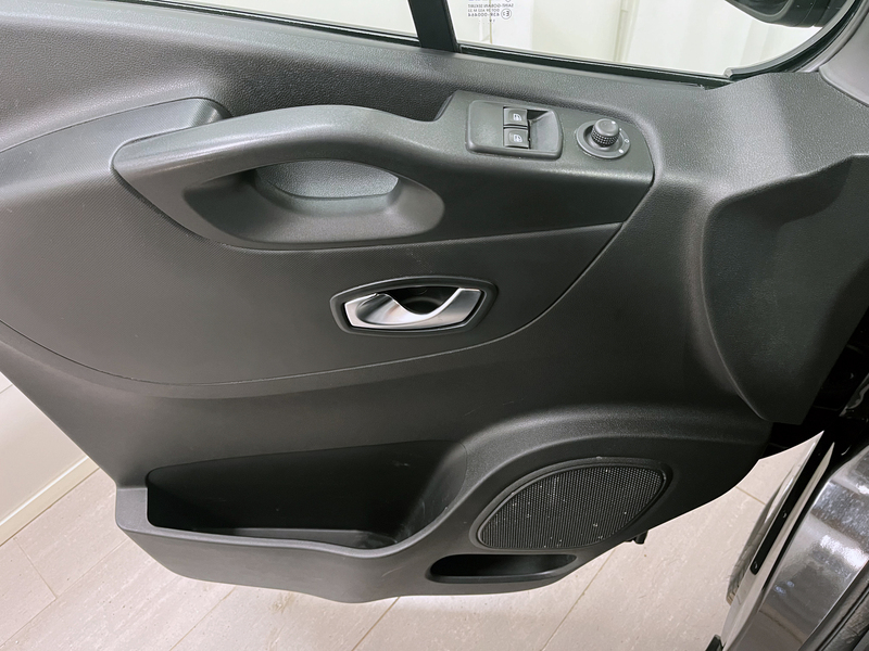 Nissan NV300 vaihtoauto