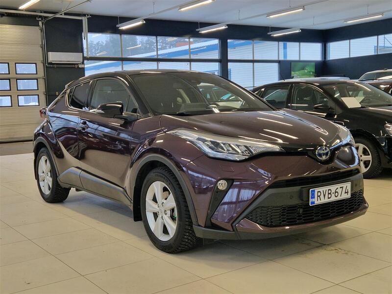 Toyota C-HR vaihtoauto