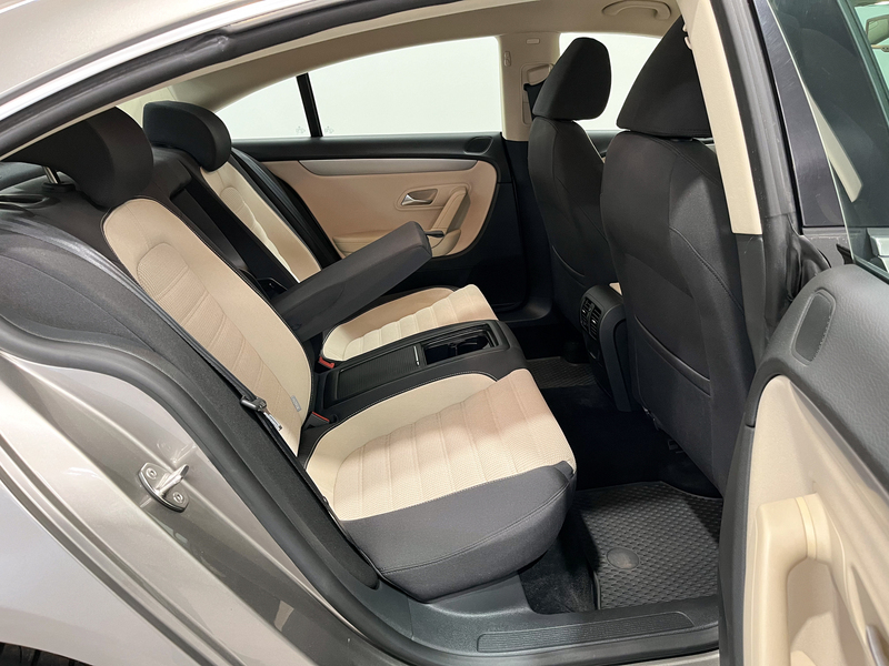 Volkswagen Passat CC vaihtoauto