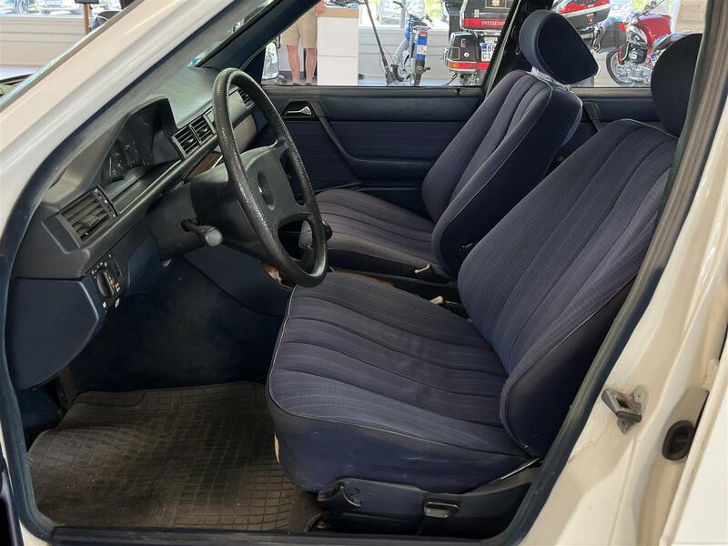 Mercedes-Benz 200 vaihtoauto