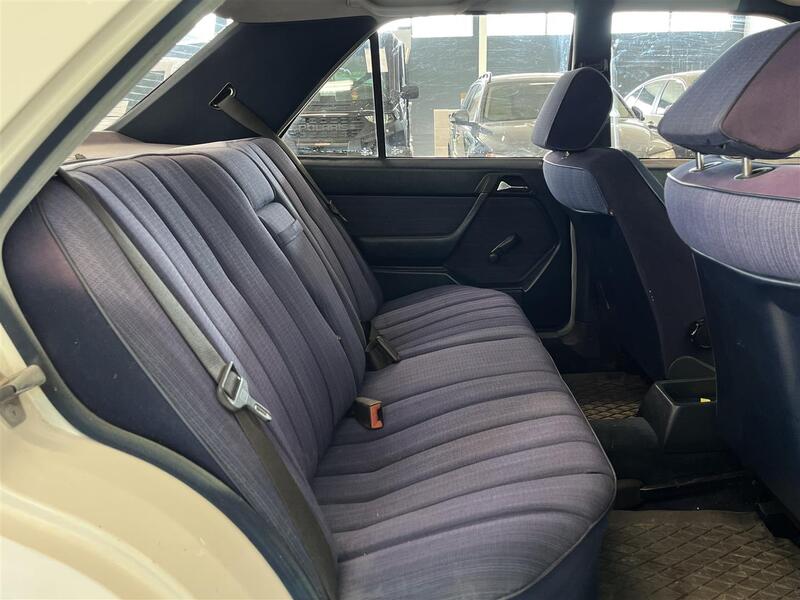 Mercedes-Benz 200 vaihtoauto