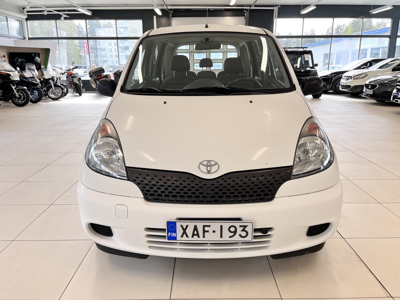 Toyota Yaris vaihtoauto