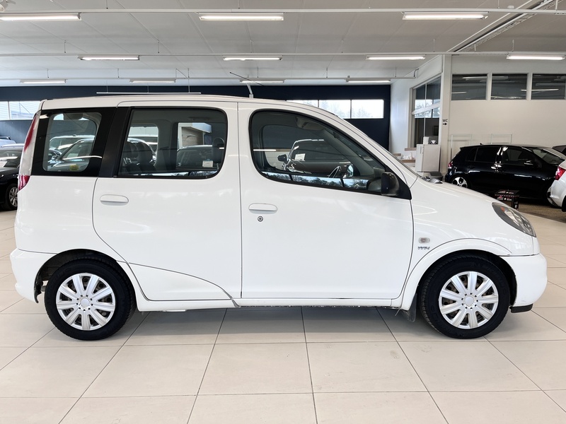 Toyota Yaris vaihtoauto