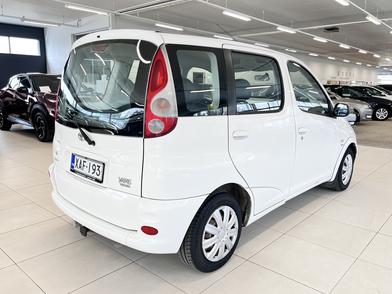 Toyota Yaris vaihtoauto