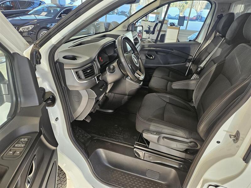 Nissan Primastar vaihtoauto