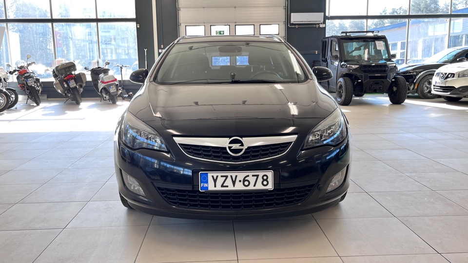 Opel Astra vaihtoauto