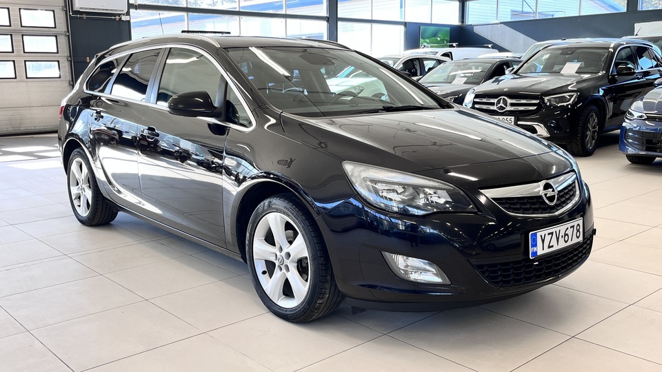Opel Astra vaihtoauto