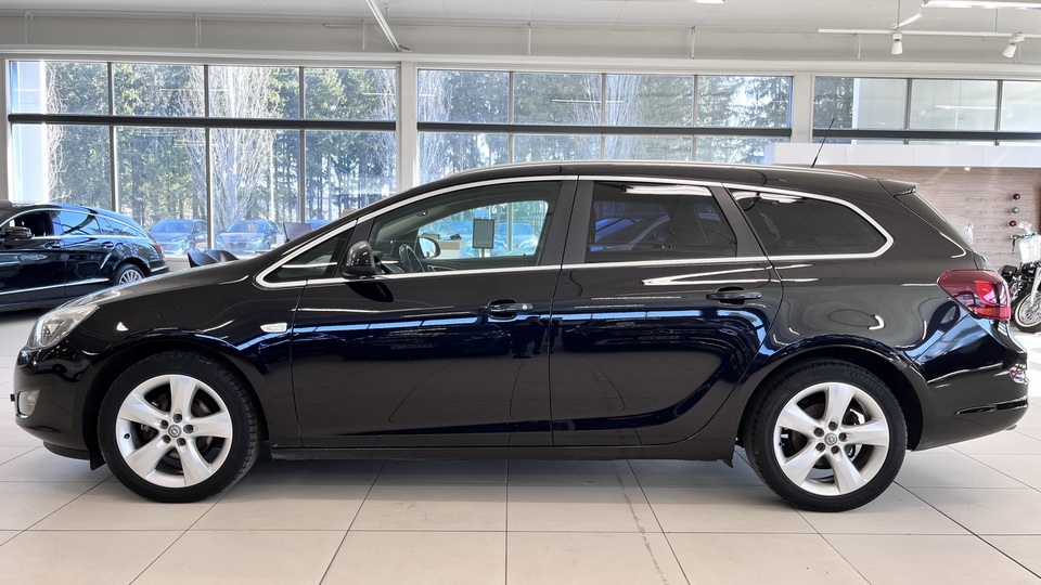 Opel Astra vaihtoauto