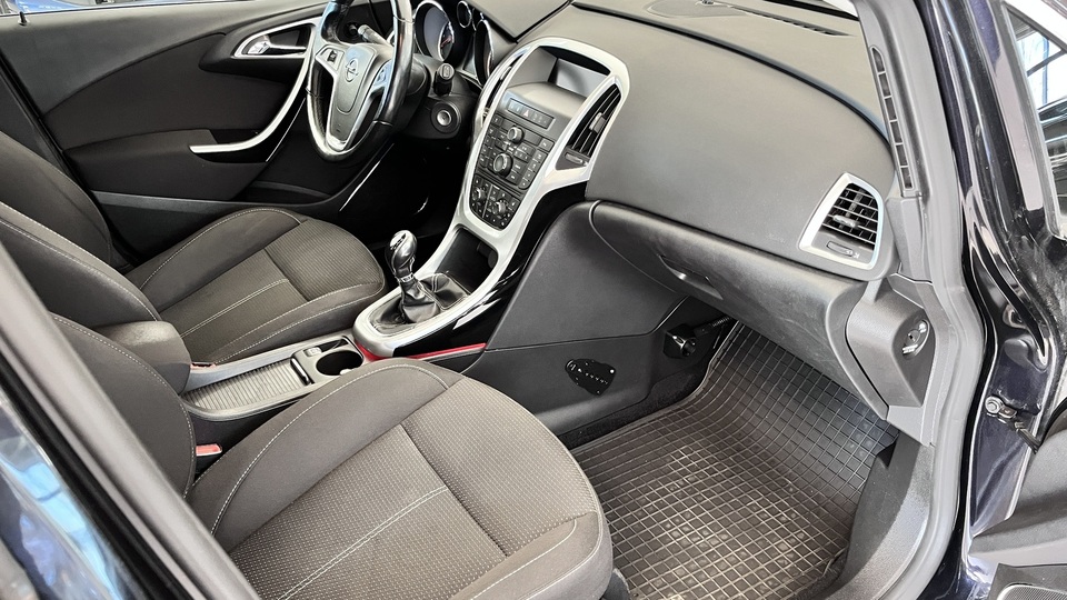 Opel Astra vaihtoauto