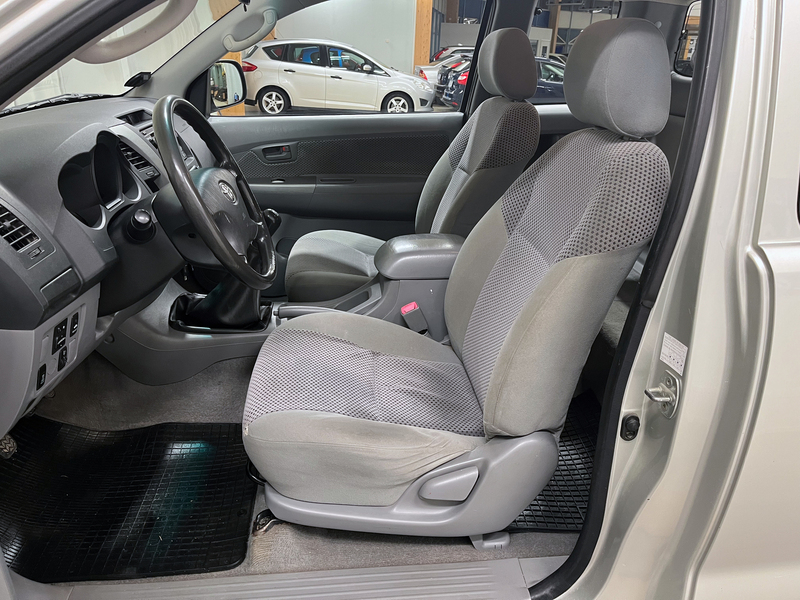 Toyota Hilux vaihtoauto