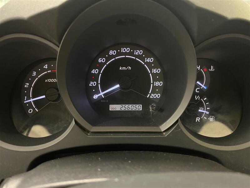 Toyota Hilux vaihtoauto