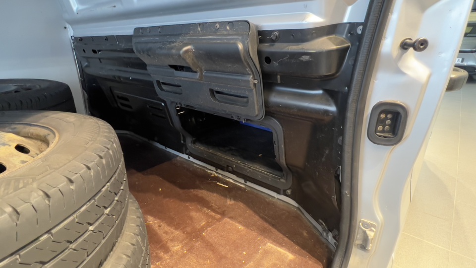 Opel Vivaro vaihtoauto