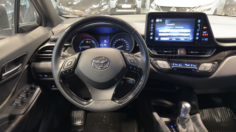 Toyota C-HR vaihtoauto