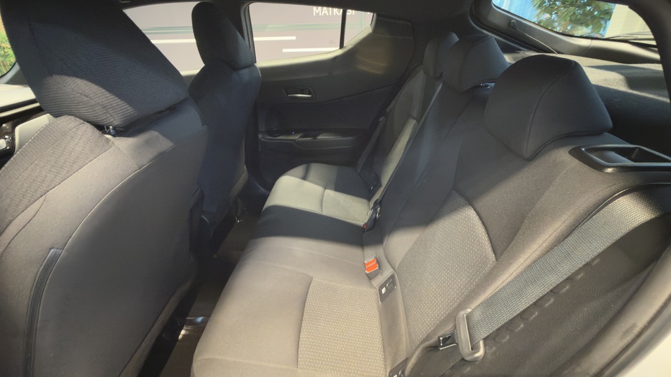 Toyota C-HR vaihtoauto