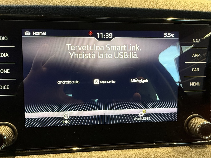 Skoda Karoq vaihtoauto