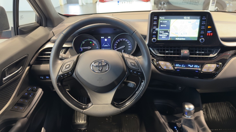 Toyota C-HR vaihtoauto