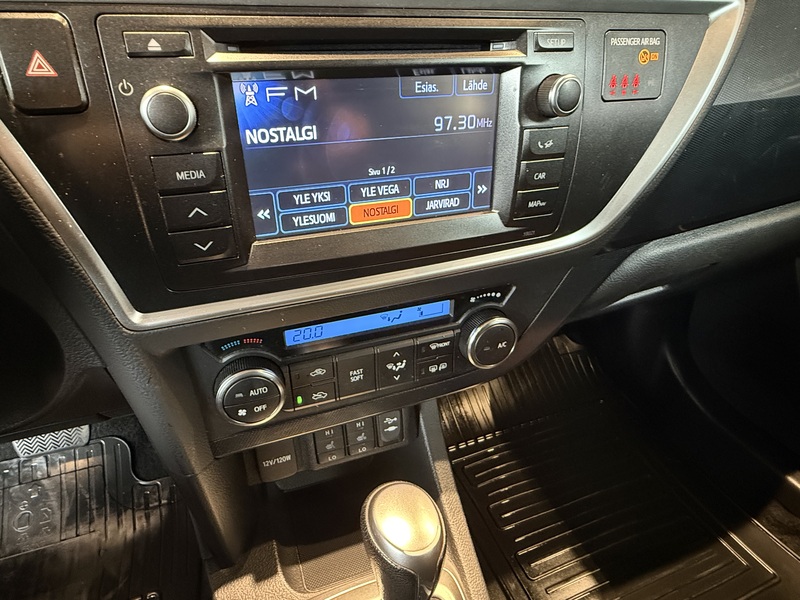 Toyota Auris vaihtoauto