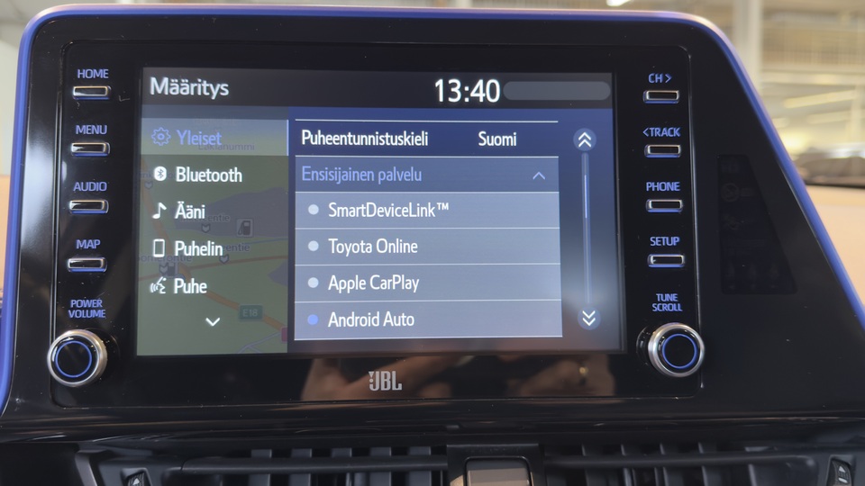 Toyota C-HR vaihtoauto