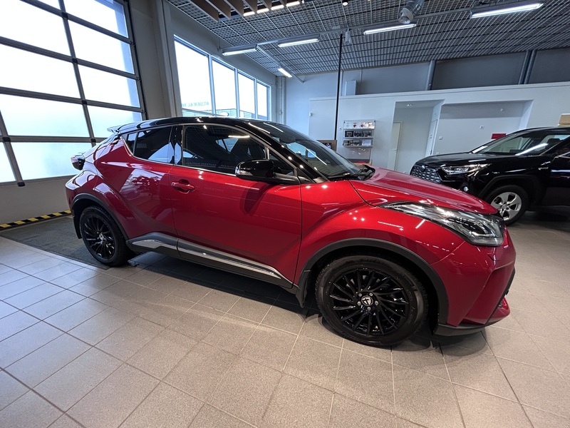 Toyota C-HR vaihtoauto