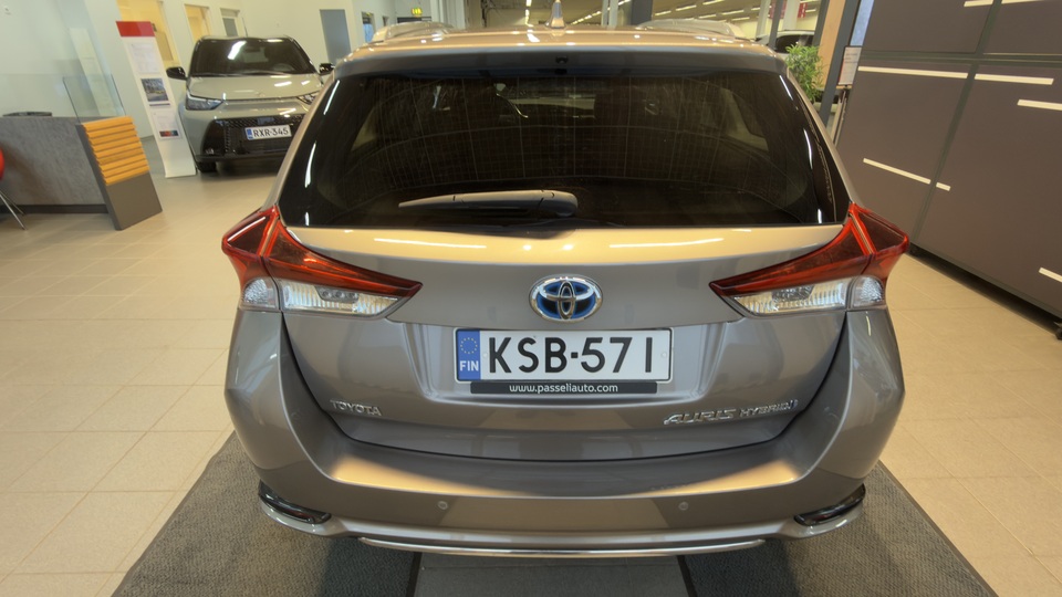 Toyota Auris vaihtoauto