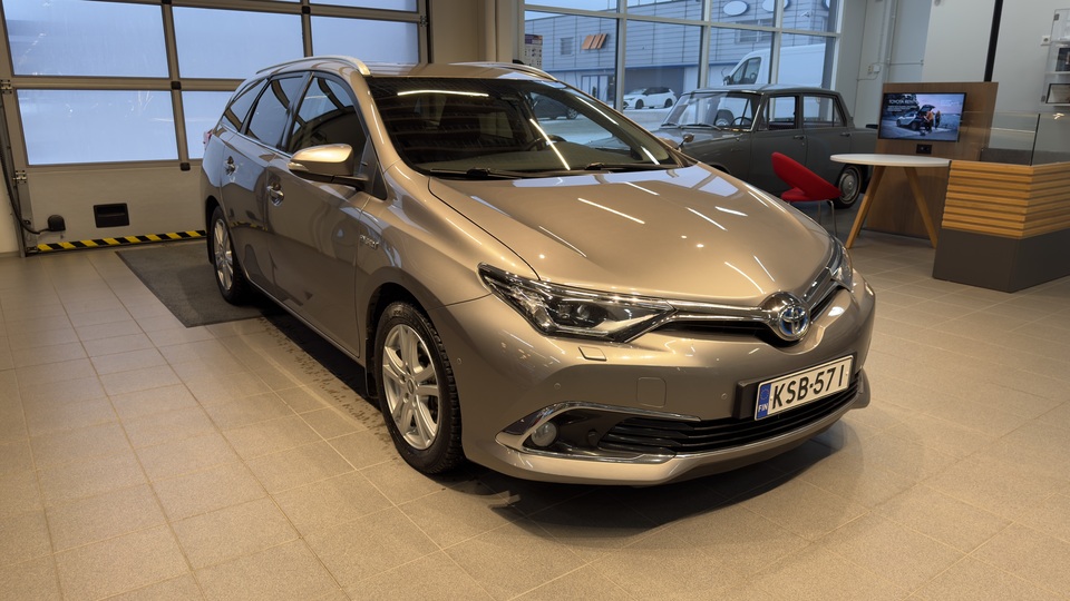 Toyota Auris vaihtoauto