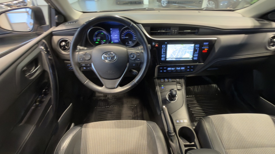 Toyota Auris vaihtoauto