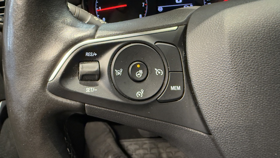 Opel Crossland X vaihtoauto