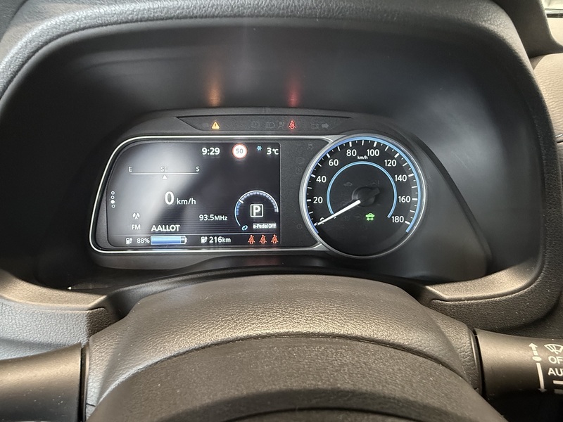 Nissan Leaf vaihtoauto