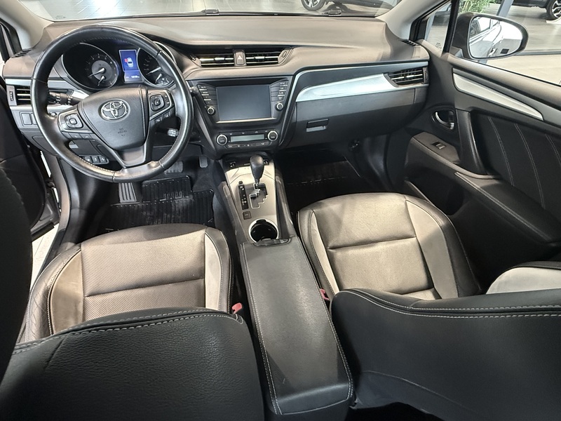 Toyota Avensis vaihtoauto