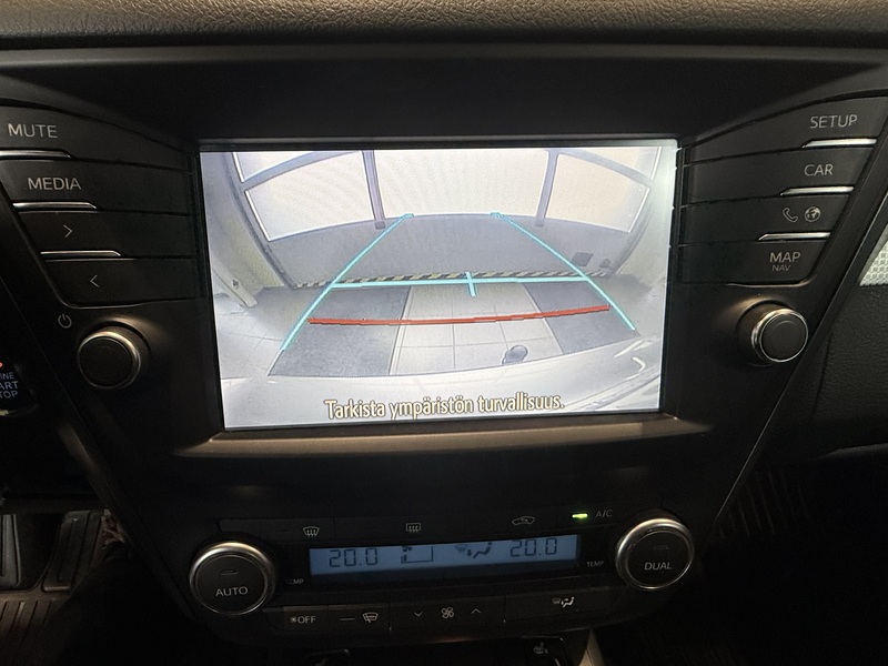 Toyota Avensis vaihtoauto