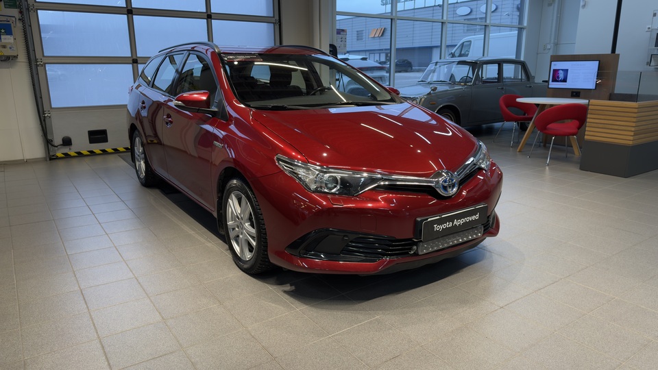Toyota Auris vaihtoauto