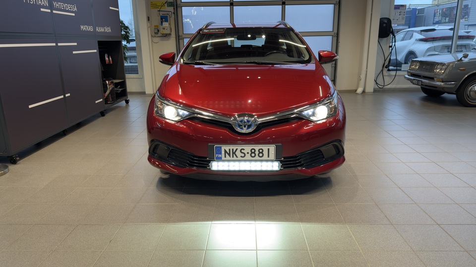 Toyota Auris vaihtoauto