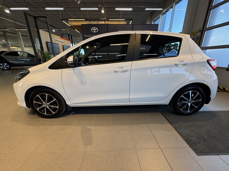 Toyota Yaris vaihtoauto