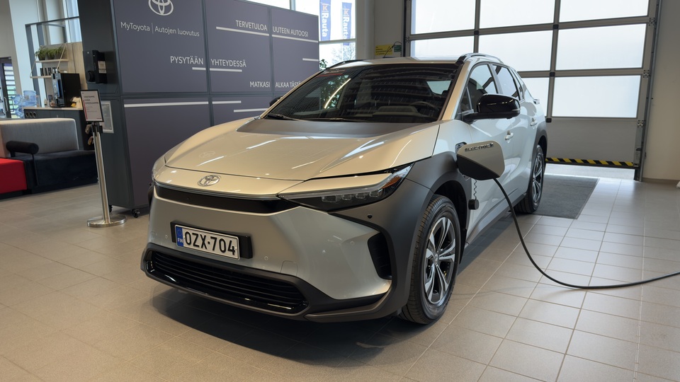 Toyota bZ4X vaihtoauto